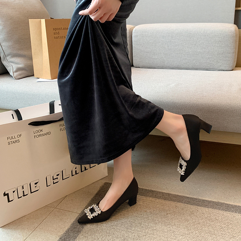 Black Satin Pointed Toe Pumps  - огляд і ціна Women Formal Wear Heels