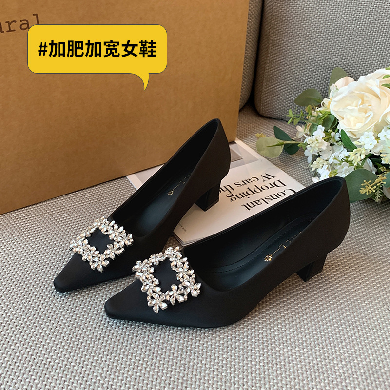 Black Satin Pointed Toe Pumps  - огляд і ціна Women Formal Wear Heels