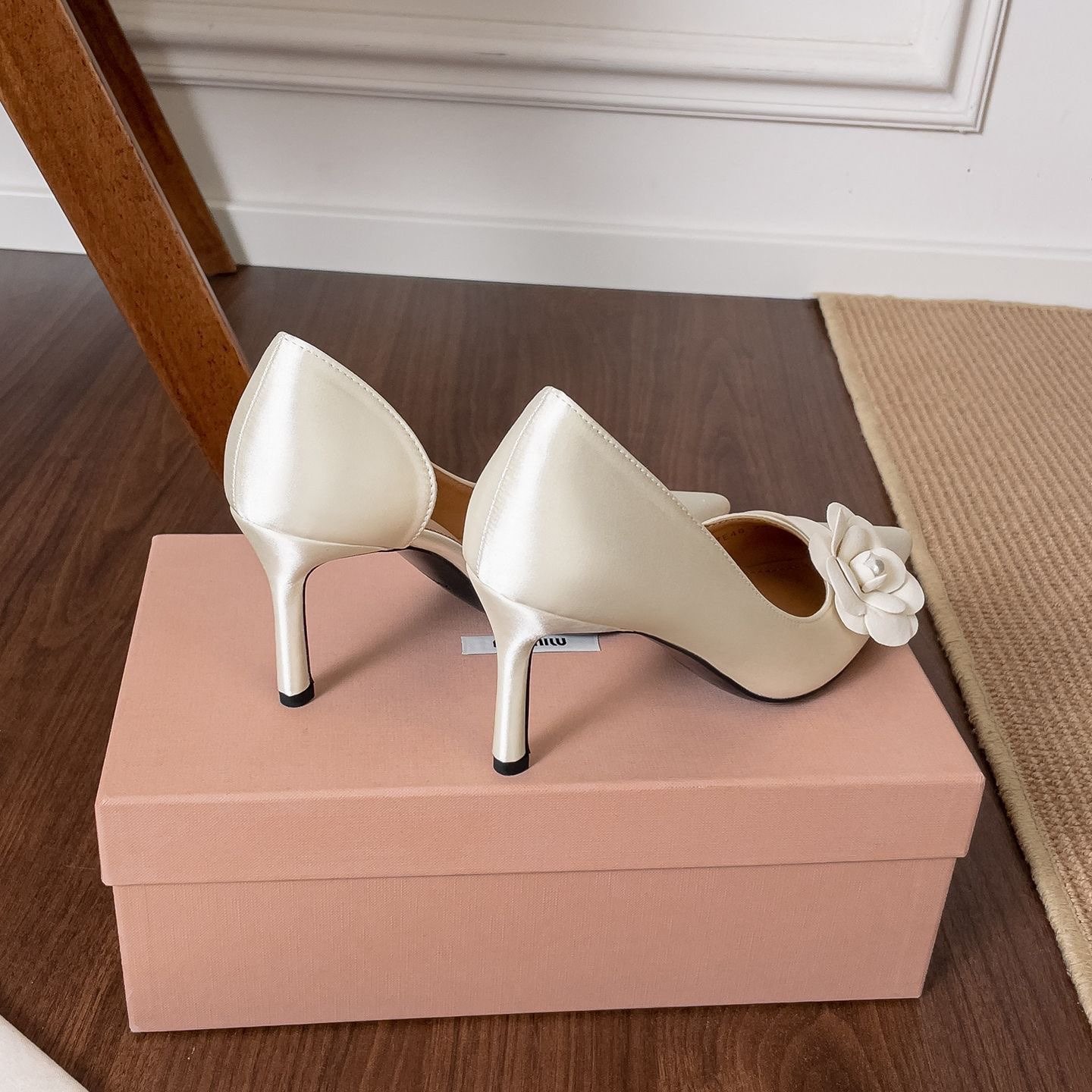 Satin Pointed Stiletto Pumps W - огляд і ціна Women Formal Wear Heels