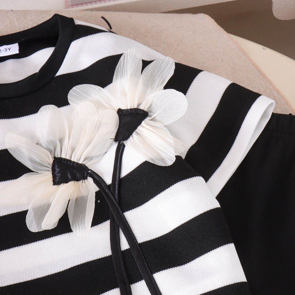 New Arrival Children Monochrom - огляд і ціна Monochrome Suit Set